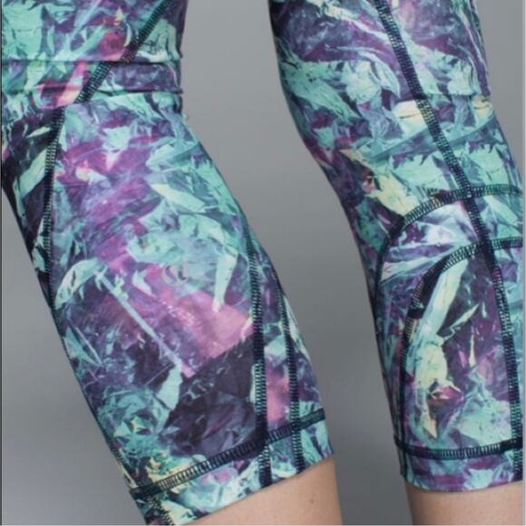 Lululemon Inspire Crop Leggings - Picture 6 of 7